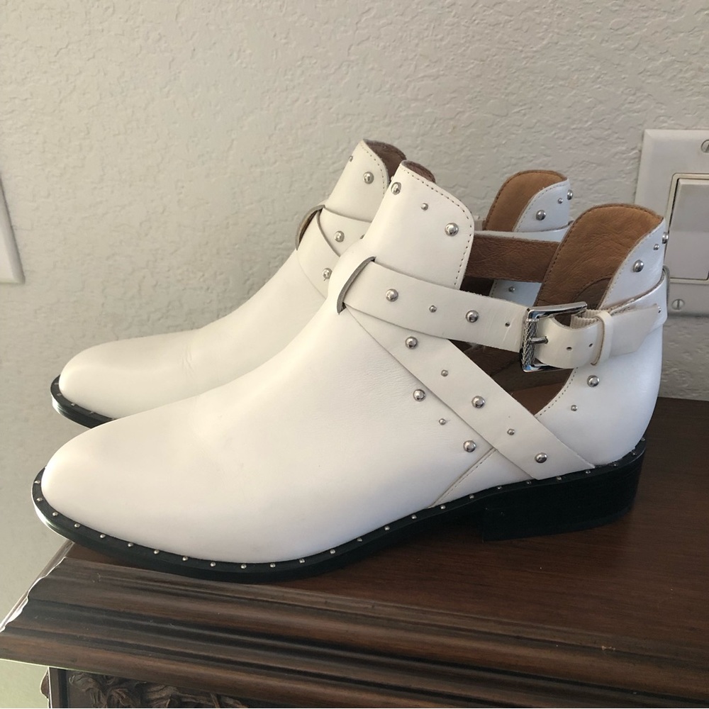 Halogen white buckle silver stud leather booties 10M